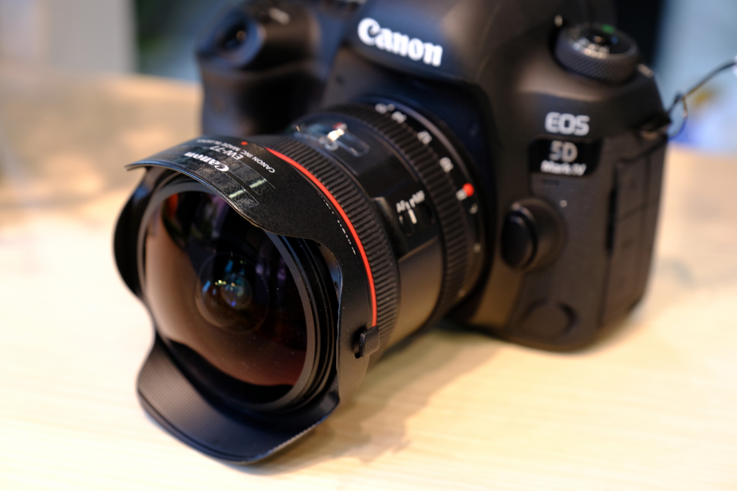 Canon EF8-15mm F4L フィッシュアイ USM