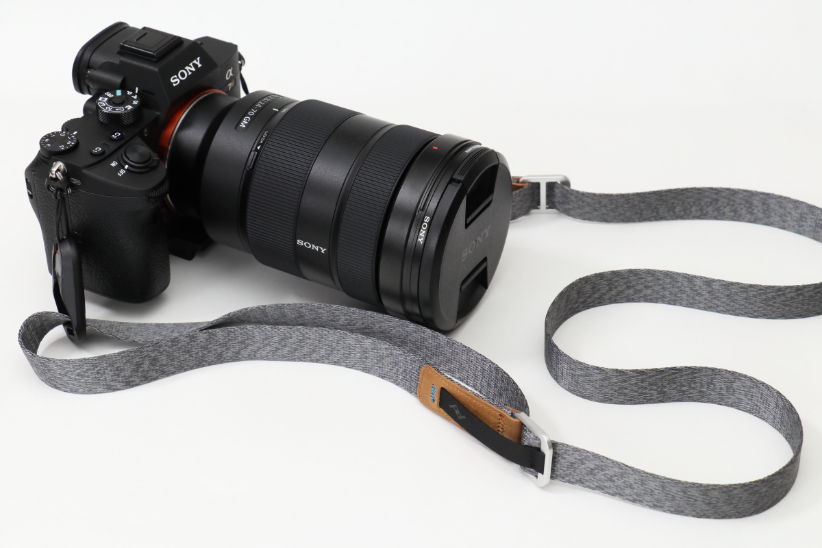 ピークデザインのカメラストラップ「リーシュ」購入レビュー！スライドと比較 | 神戸ファインダー