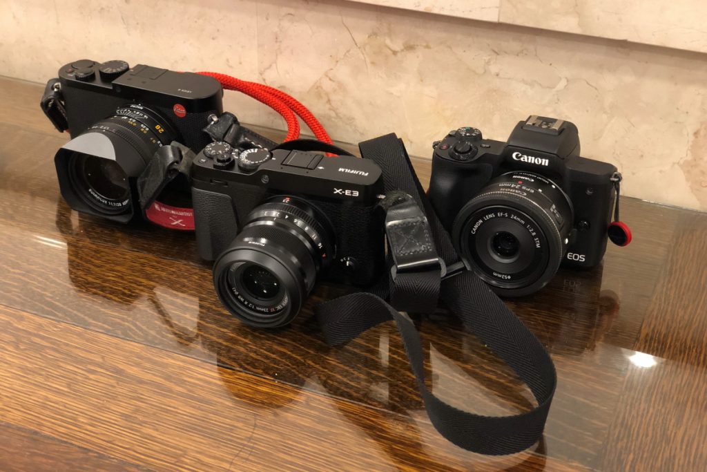 カメラ３つ ライカQと富士フイルムX-E3とキヤノンEOSKissM