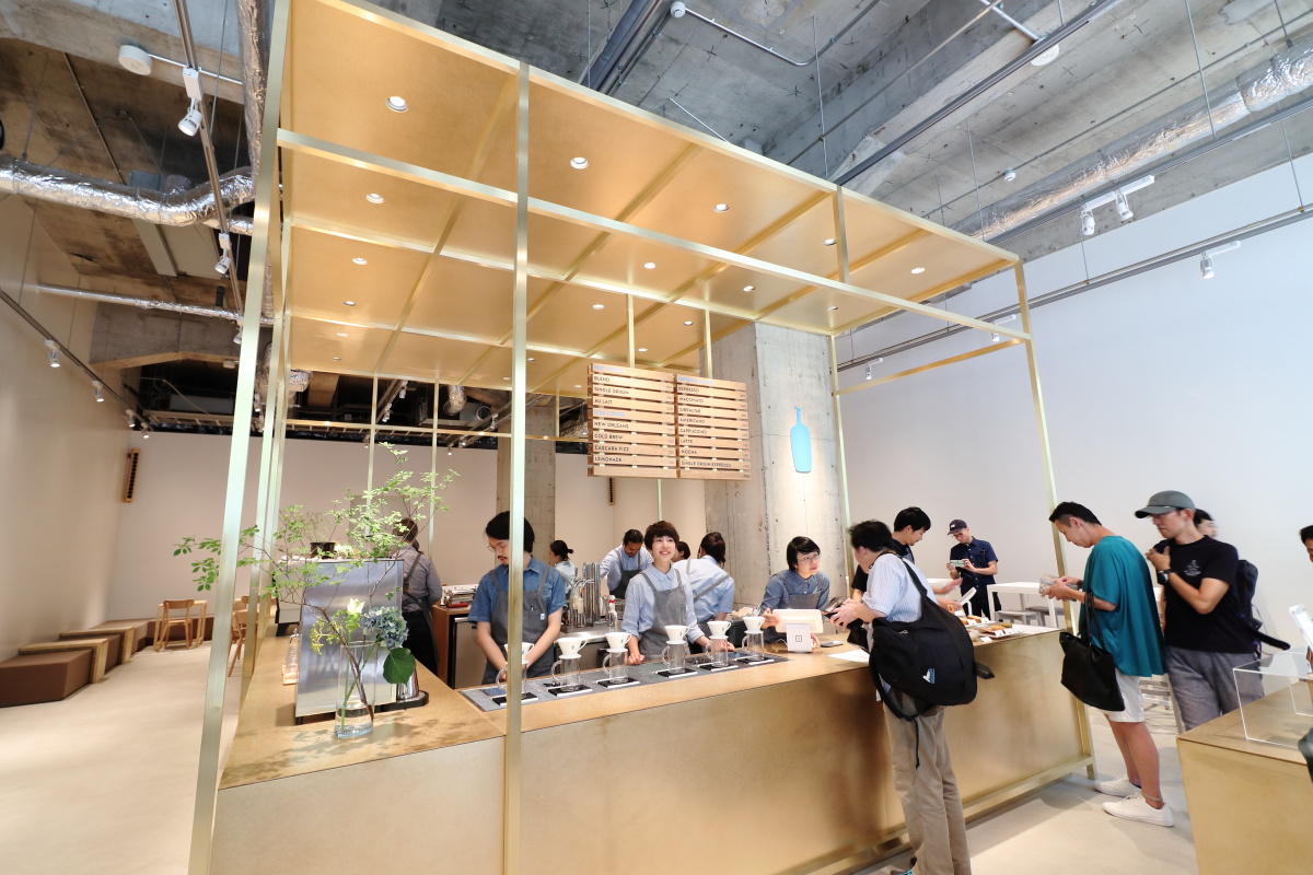 神戸 ブルー ボトル コーヒー 美しい街並みに溶け込む洗練された空間デザイン！7／20（金）『ブルーボトルコーヒー神戸カフェ』誕生