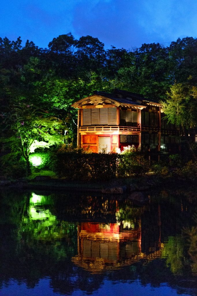 相楽園 にわのあかり 舟屋形