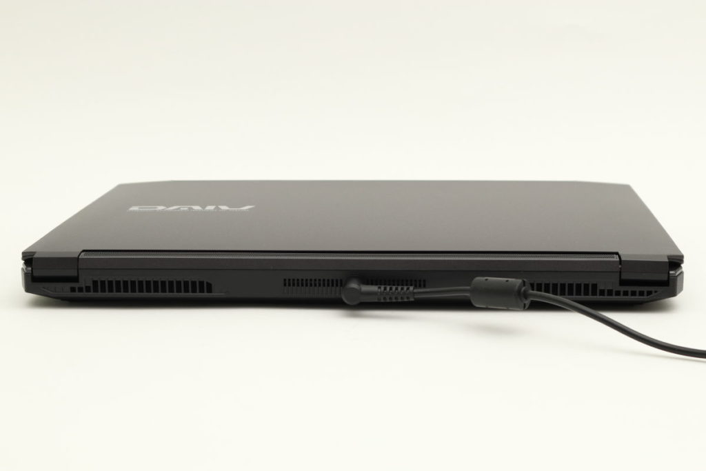 DAIV NG4500 背面