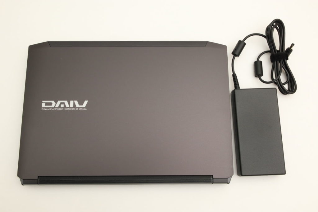 DAIV NG4500本体と電源バッテリー