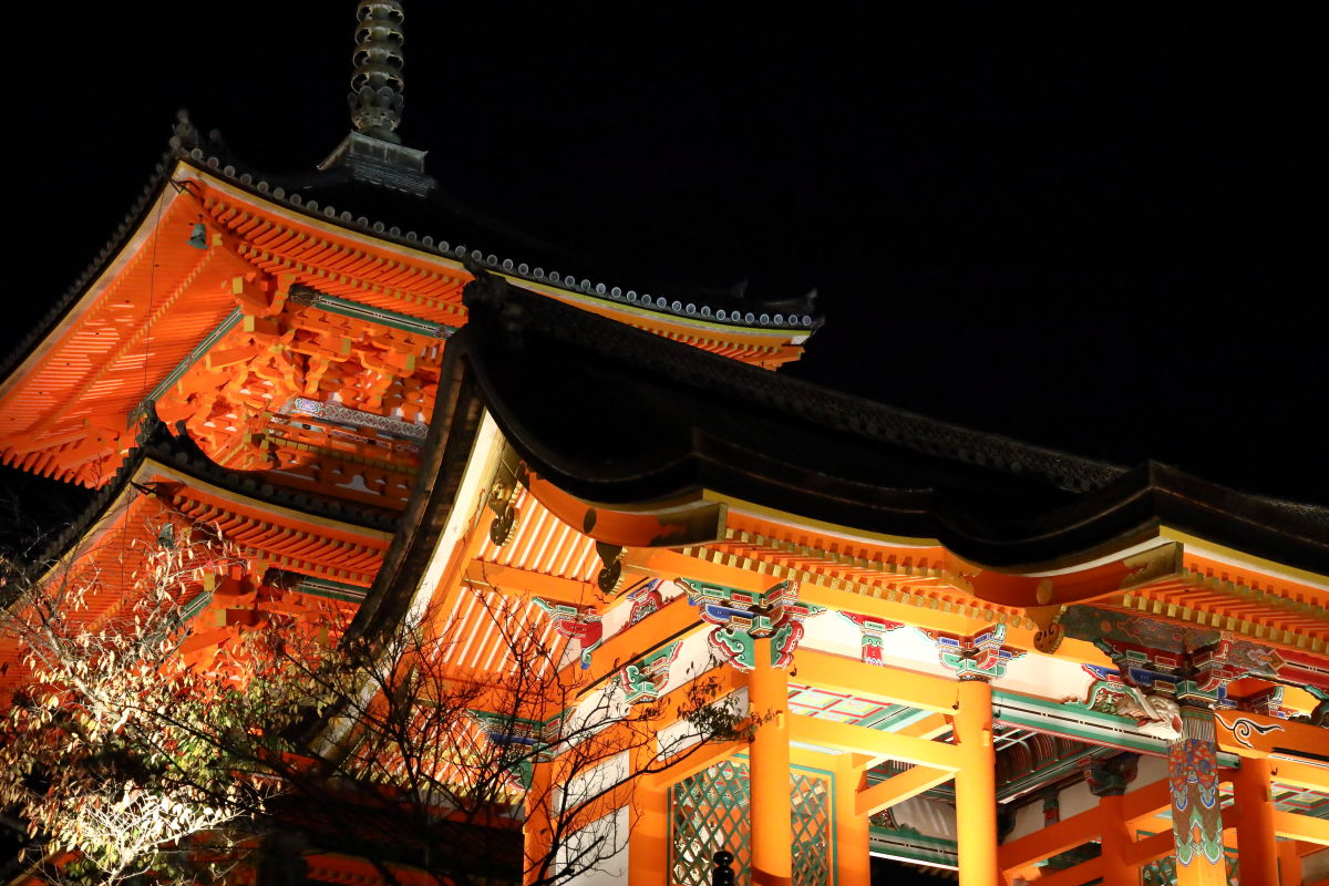 京都　清水寺　ライトアップ