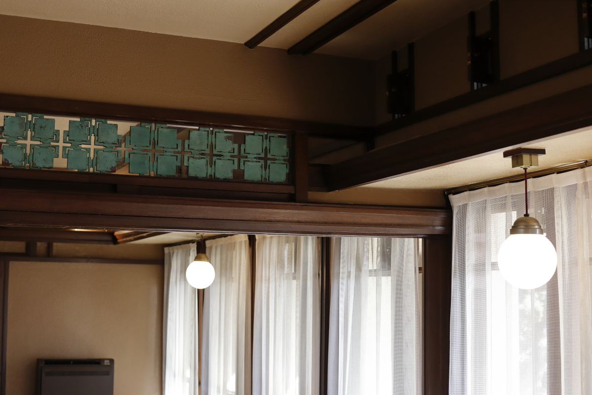 飾り銅板を使用した欄間　ヨドコウ迎賓館の和室