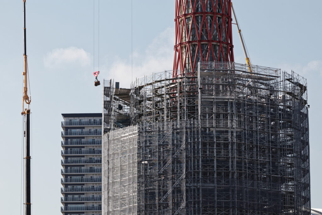 工事中のポートタワー2021年