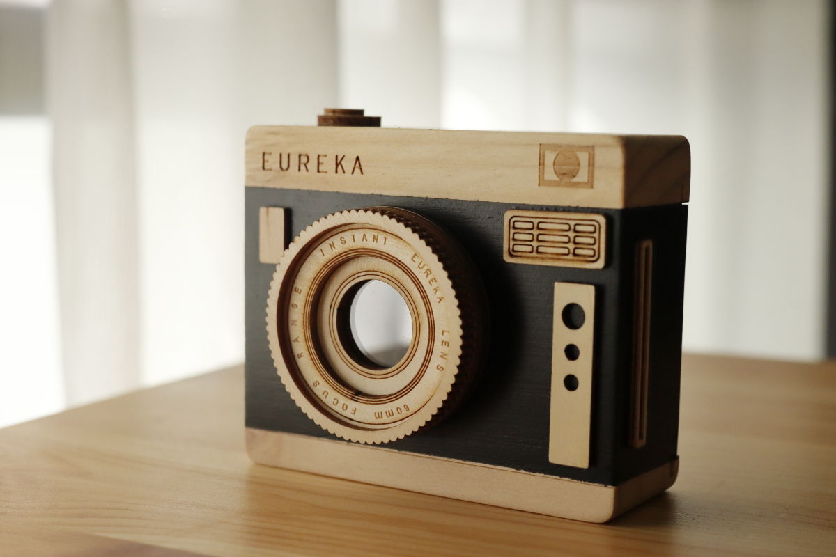 EUREKA エウレカの木箱カメラ チョコレート
