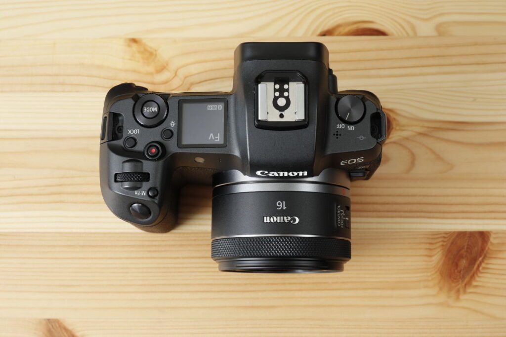 キヤノン フルサイズミラーレス一眼カメラEOS Rと広角単焦点レンズRF16mm F2.8 STM
