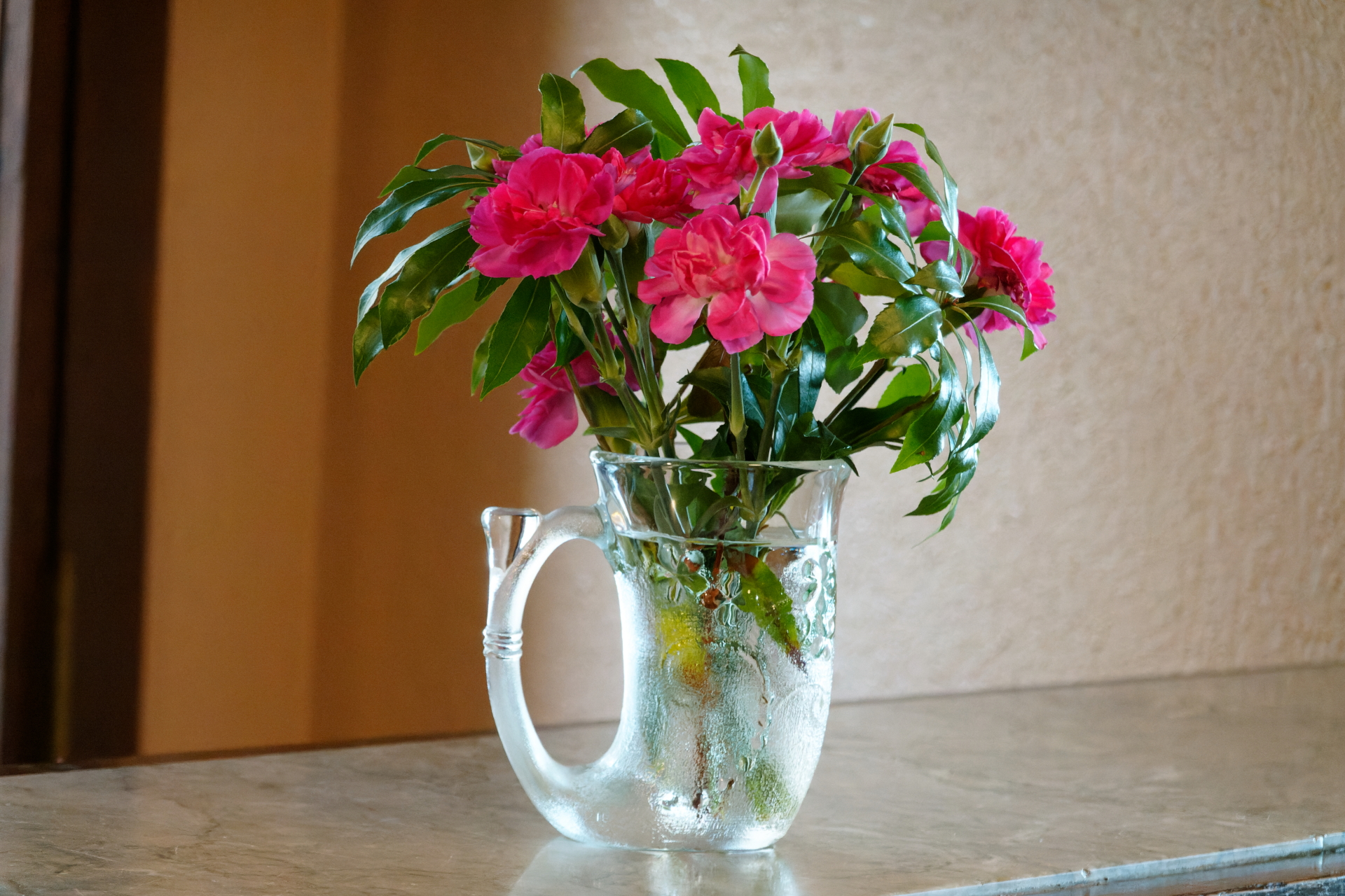 花瓶　芦屋のヨドコウ迎賓館　 作例写真　ソニー コンデジ　SONY RX100Ⅶ DSC-RX100M7