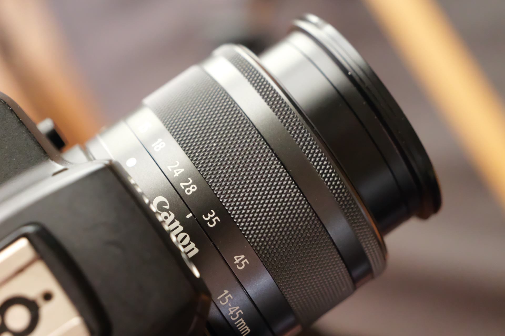 57%OFF!】 Canon キヤノン 単焦点レンズ EF-M32mm F1.4 STM ミラーレス 