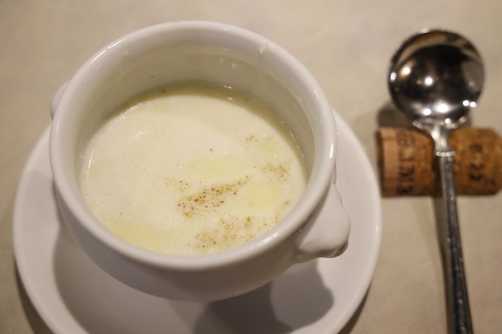 白菜の冷製スープ 神戸ステーキメリカン