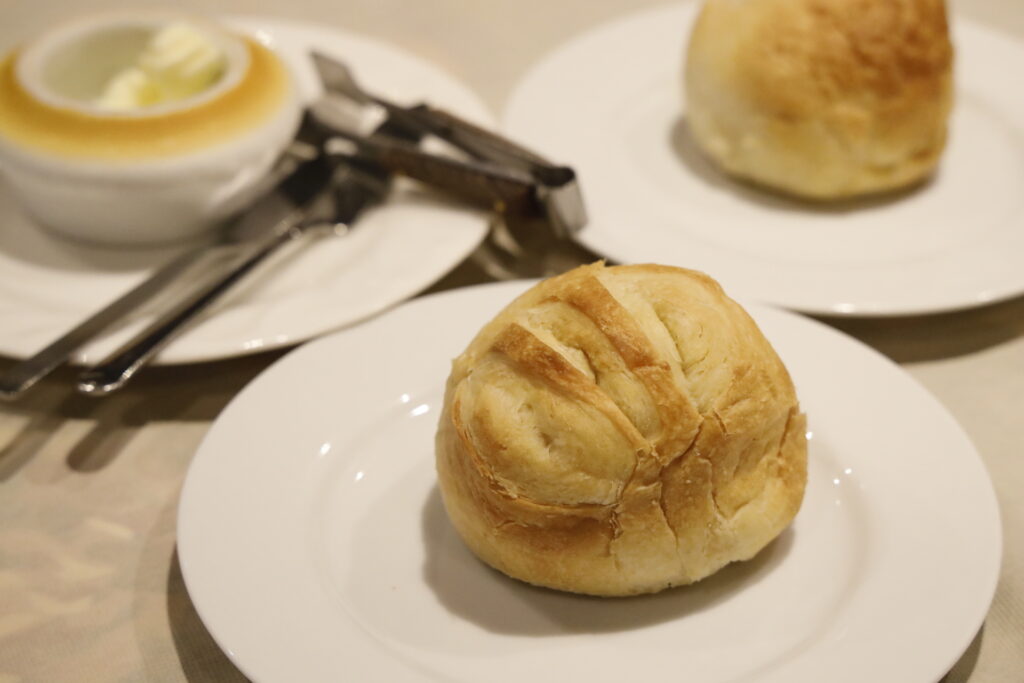 セットのパン 神戸ステーキメリカン