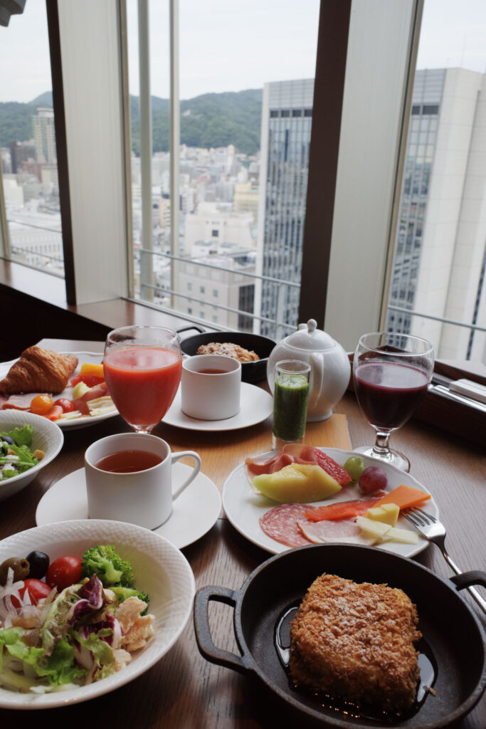 オリエンタルホテル神戸のレストランにて朝食ブッフェ