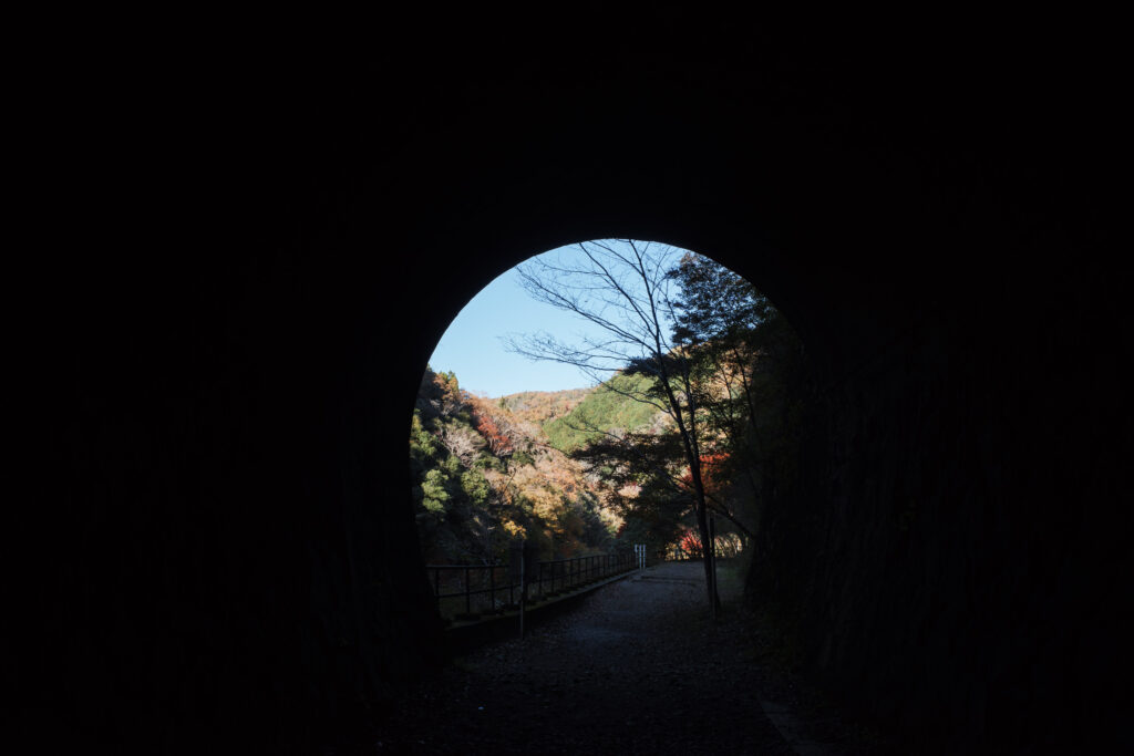 トンネル　福知山線廃線敷きのハイキングコース