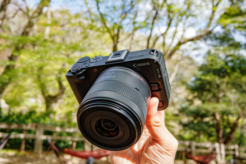 キヤノン ミラーレス一眼カメラ EOS R50 V カメラレビュー