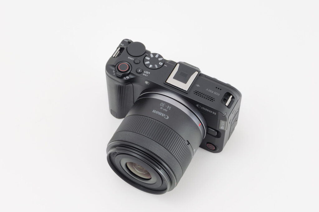 RF-S14-30mm F4-6.3 IS STM PZ