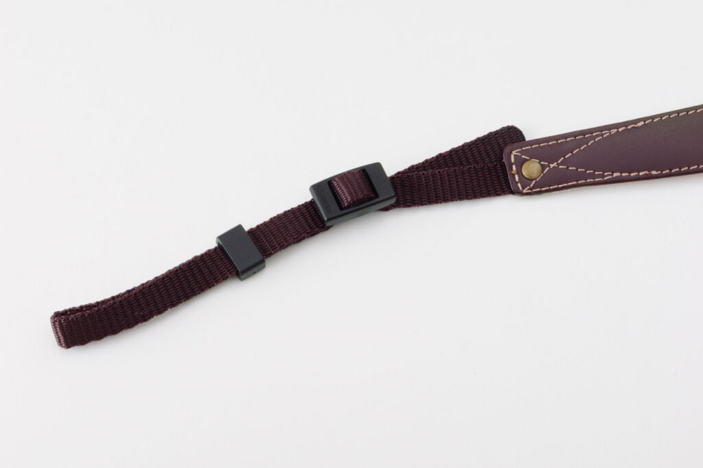 キヤノンのレザーストラップ