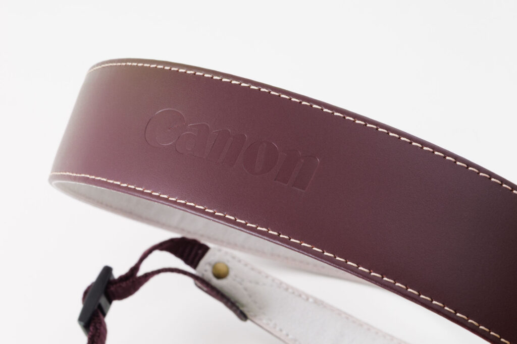 キヤノンのレザーストラップ