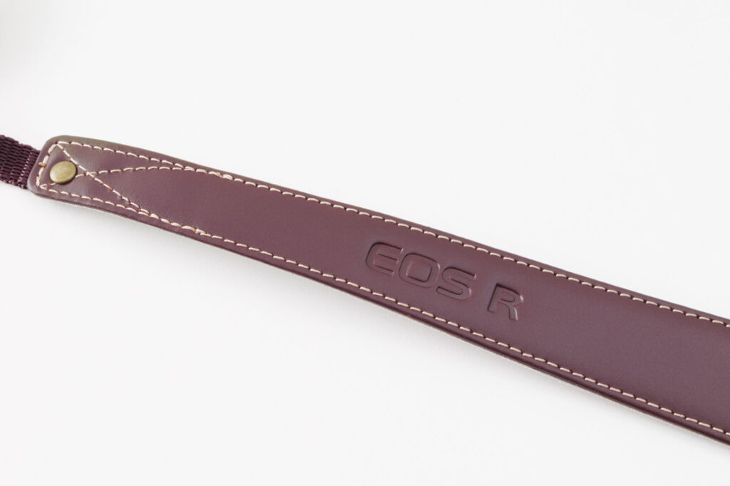 キヤノンのレザーストラップ