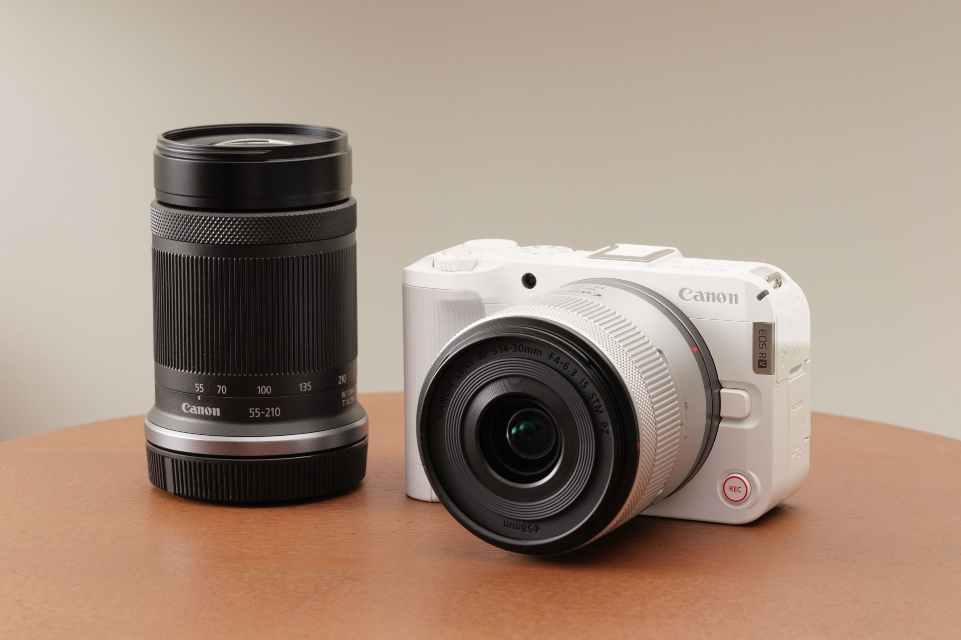EOS R50 V ホワイト　ダブルズームキット