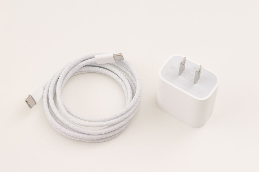 Apple MacBook Neo 電源ケーブル