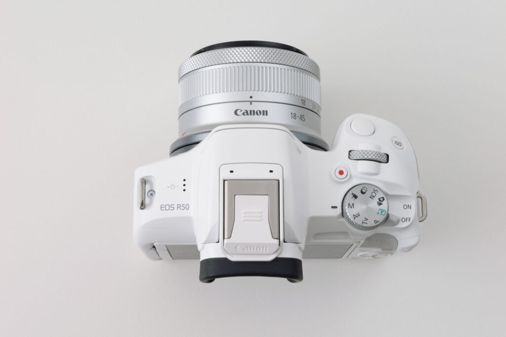 キヤノン EOS R50