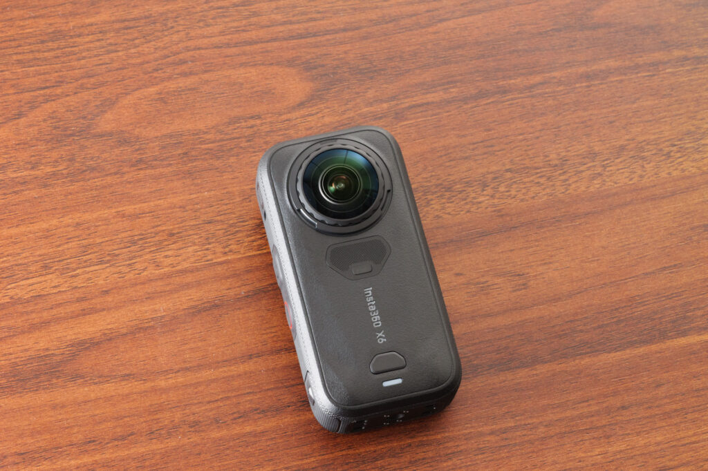 Insta360 X6
