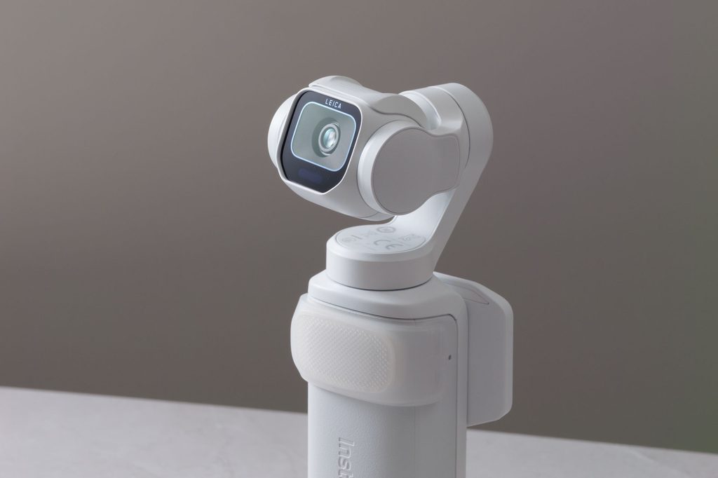 Insta360 Luna Proのカメラ部分。レンズが1つの1眼構成